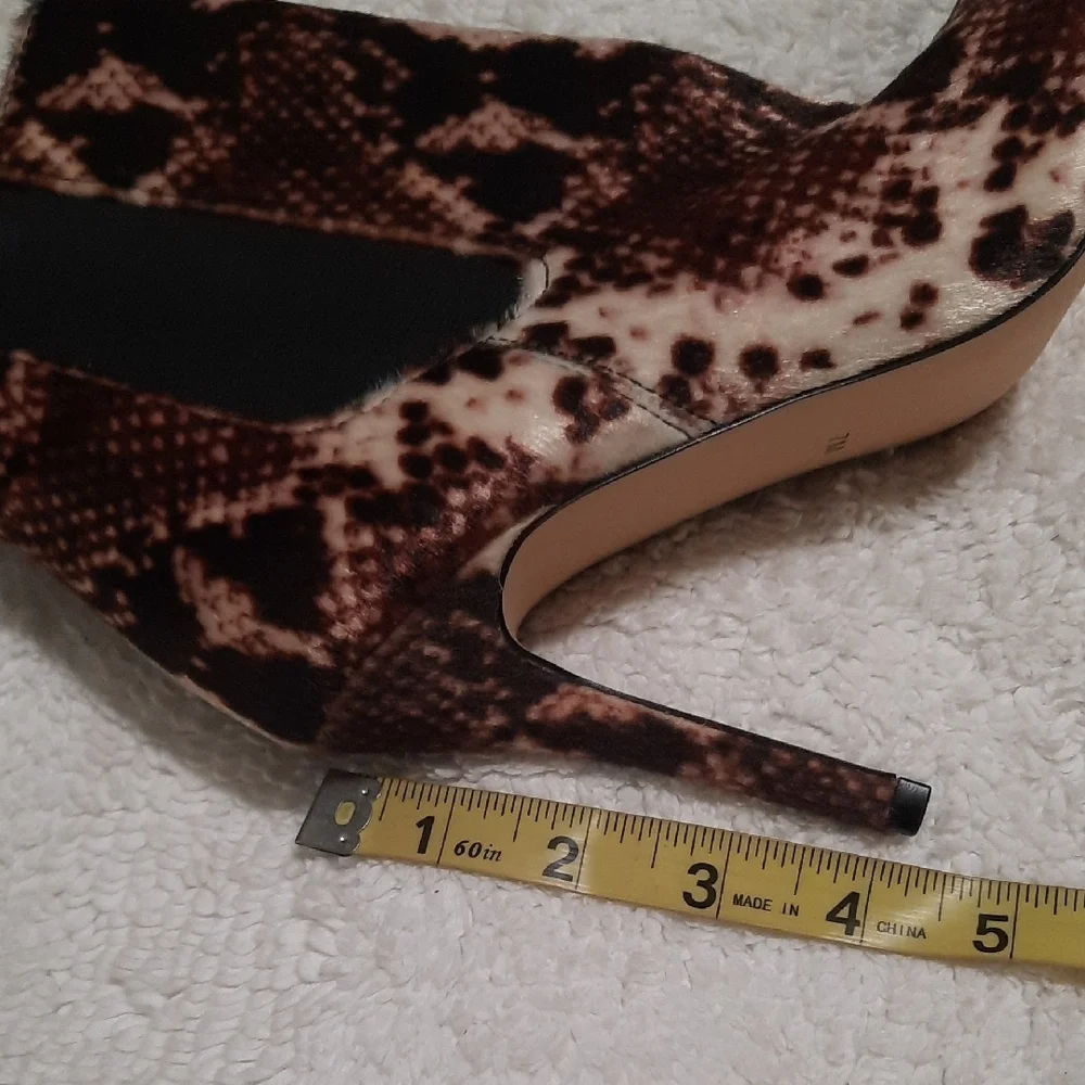 Neiman Marcus Brown Snake Print Heeled Boots - Picture 5 of 8